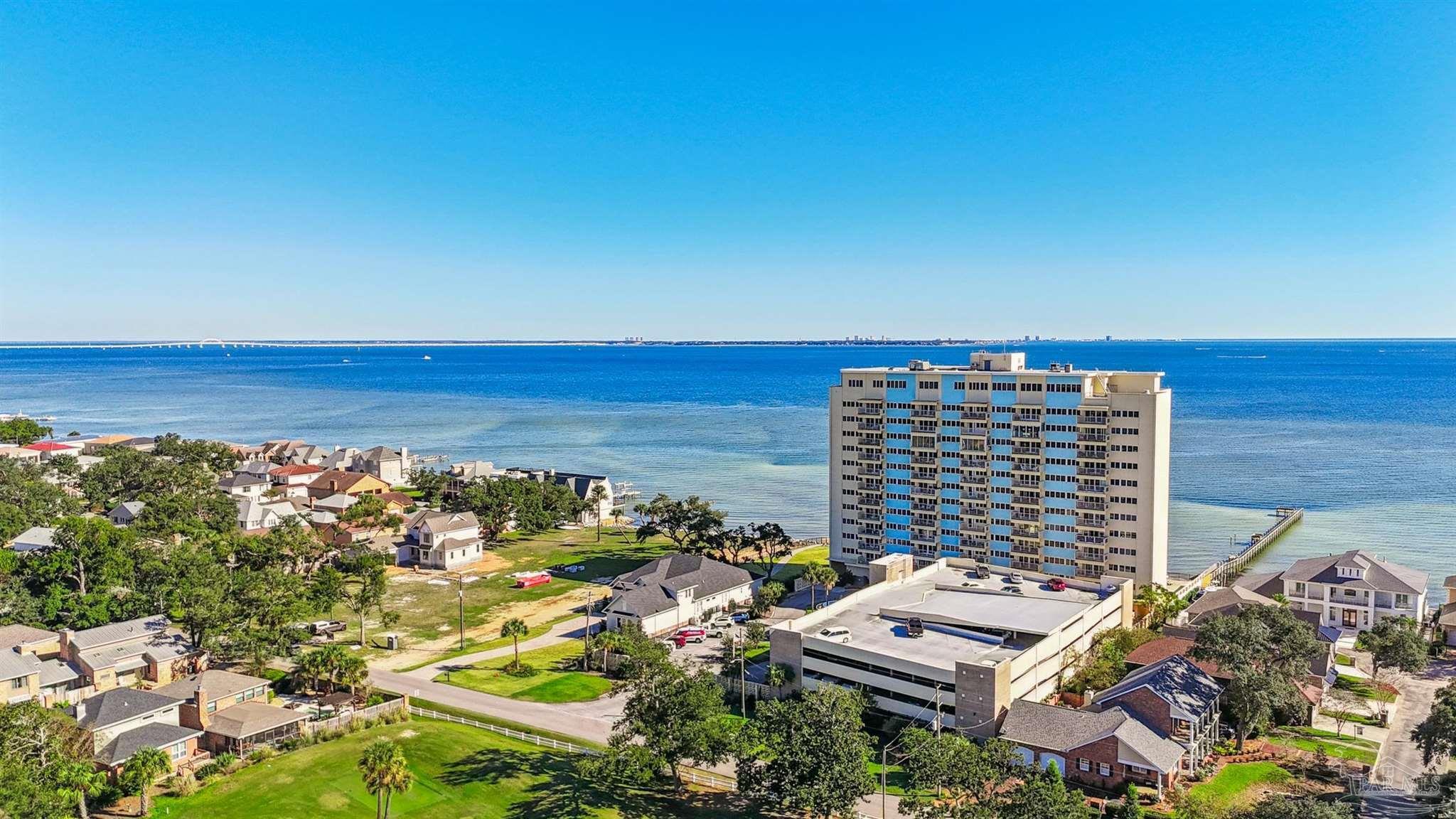 Property Photo: 825 Bayshore Dr 608 FL 32507