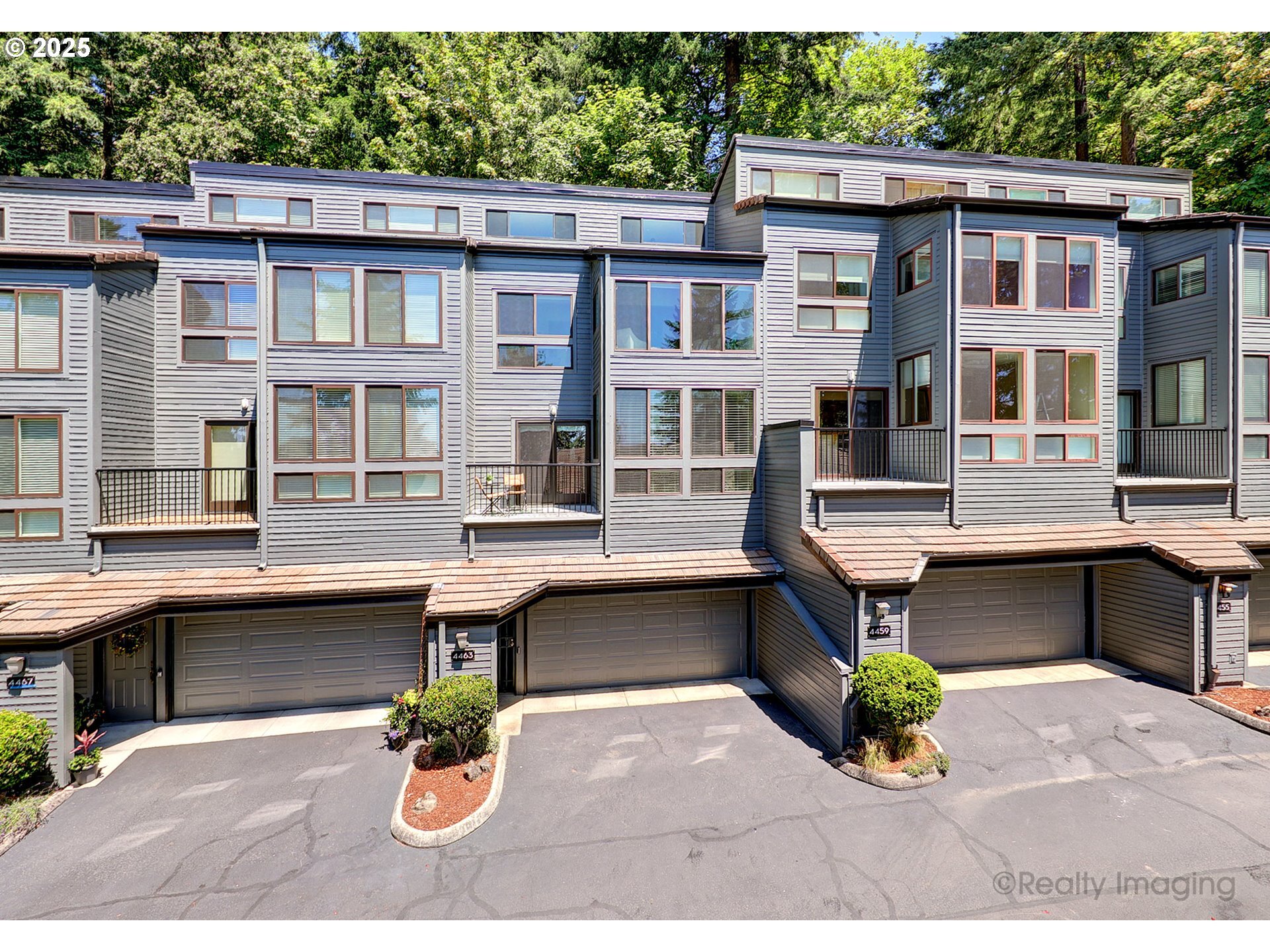 Property Photo: 4463 Thunder Vista Ln OR 97035