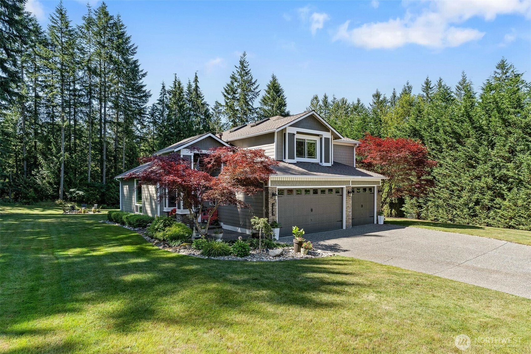Property Photo: 10427 205th Drive SE WA 98290