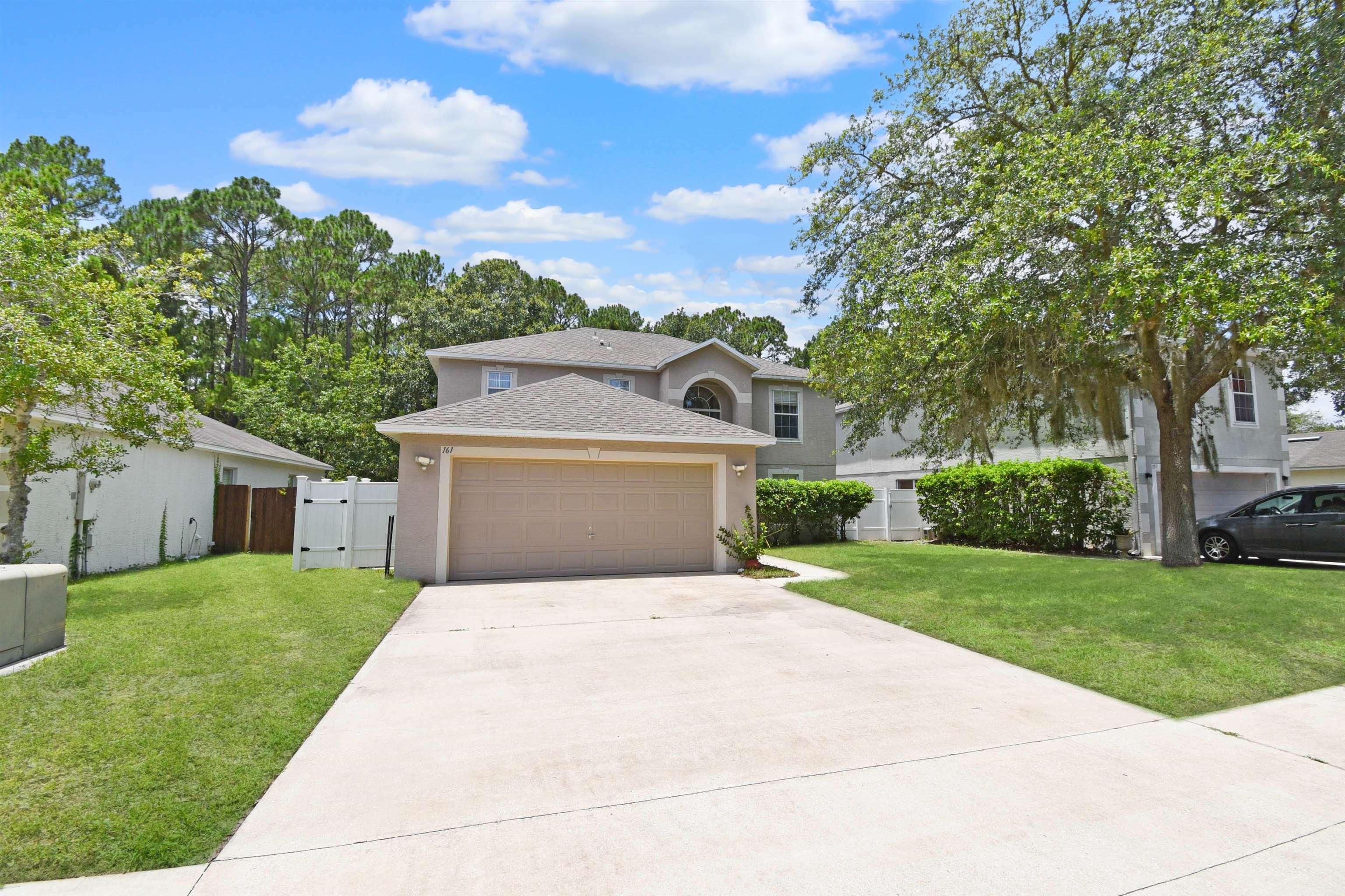 Property Photo: 161 King Arthur Ct FL 32086