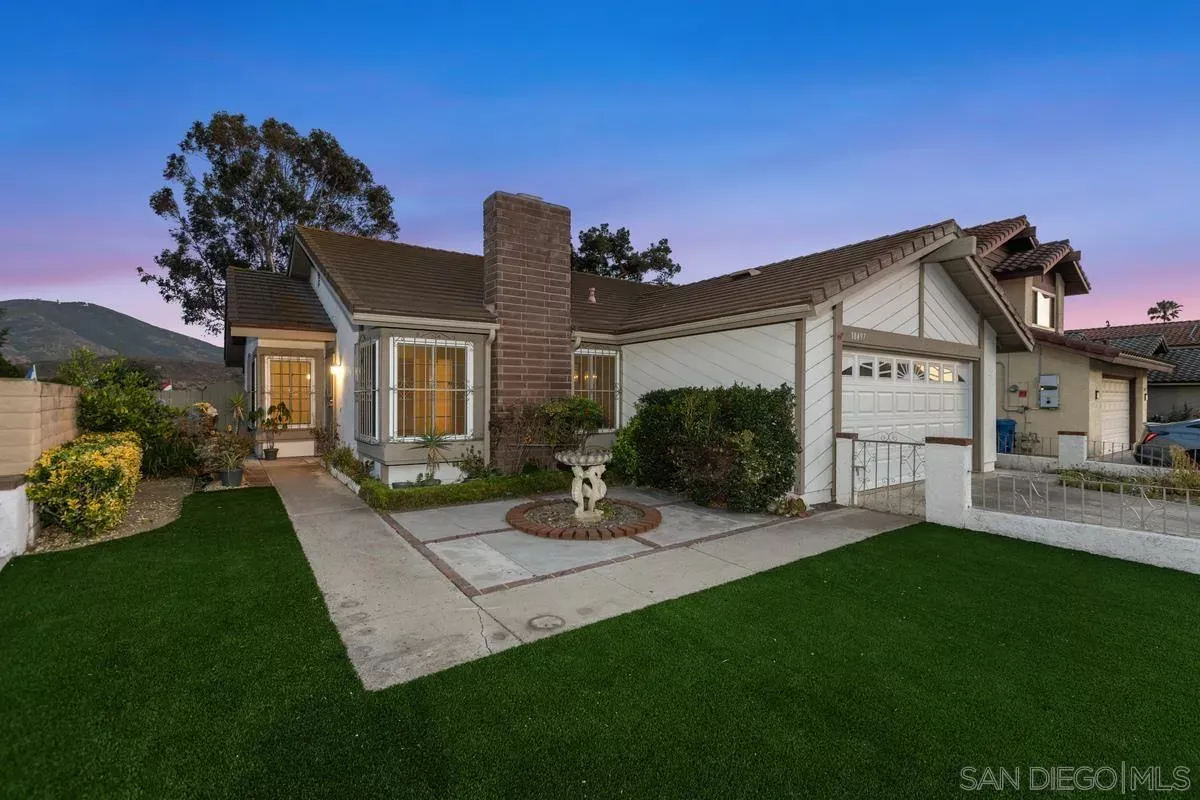 Property Photo: 10497 Moorpark St CA 91978