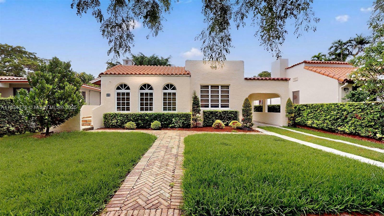 Property Photo: 1111 Columbus Blvd FL 33134