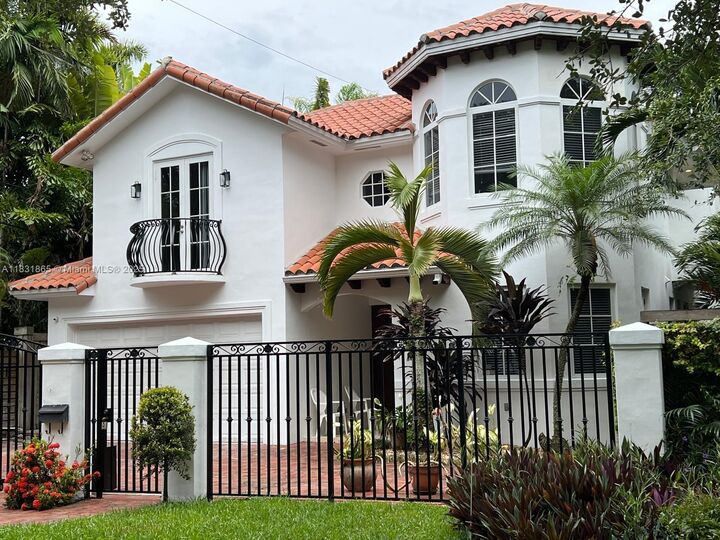 Property Photo:  4110 Pamona Ave N/A  FL 33133 