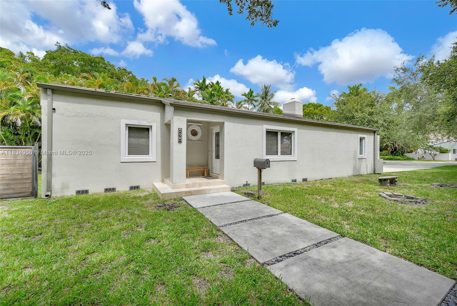 Property Photo: 295 De Leon Dr FL 33166