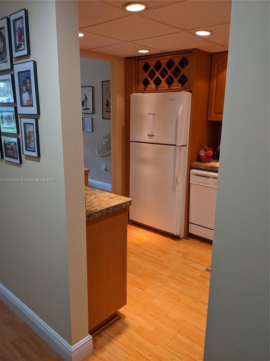 Property Photo: 900 Saint Charles Pl L6 FL 33026