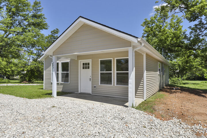 Property Photo:  203 E Madison Street  MO 65723 