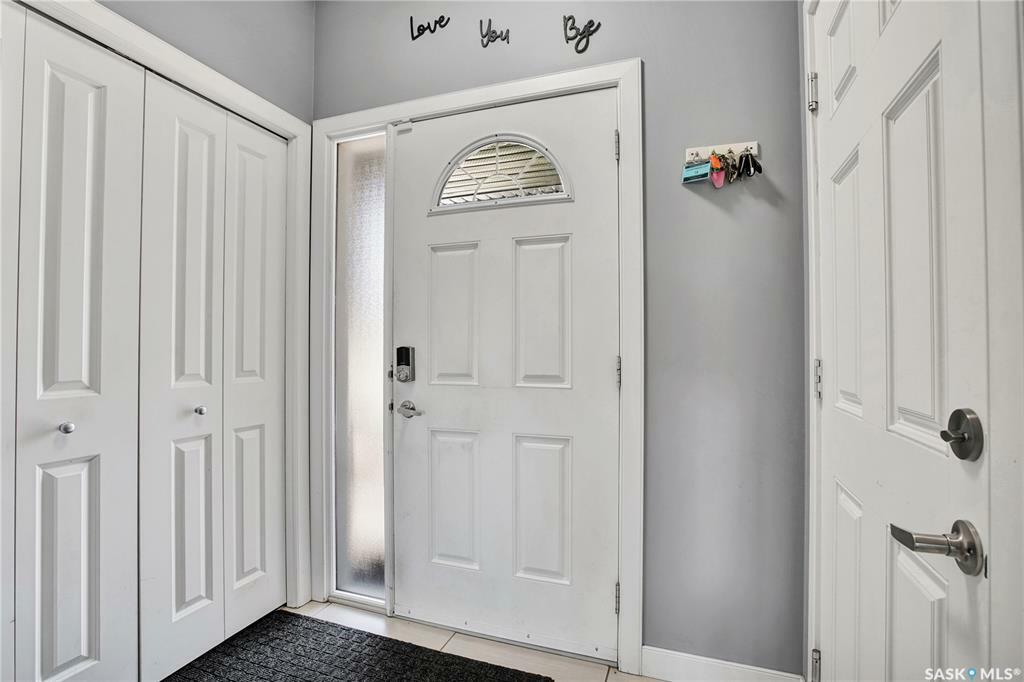 Property Photo: 215 Hampton Green 14 SK S7R 0G7