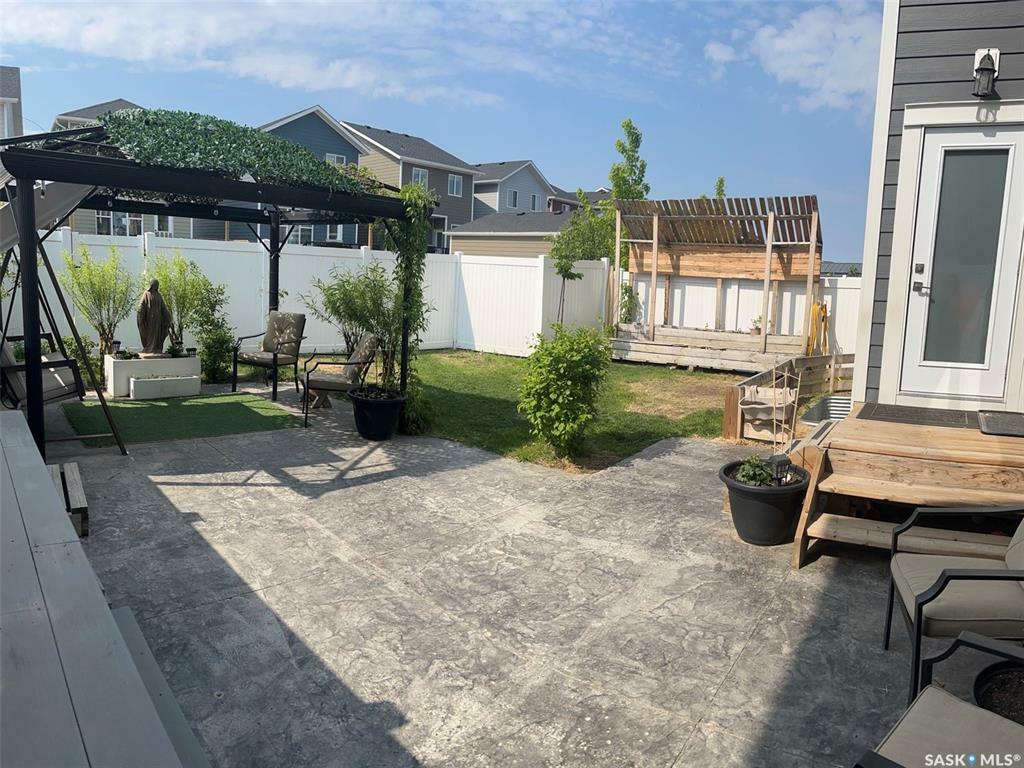 Property Photo: 2034 Stilling Lane SK S7V 0X1