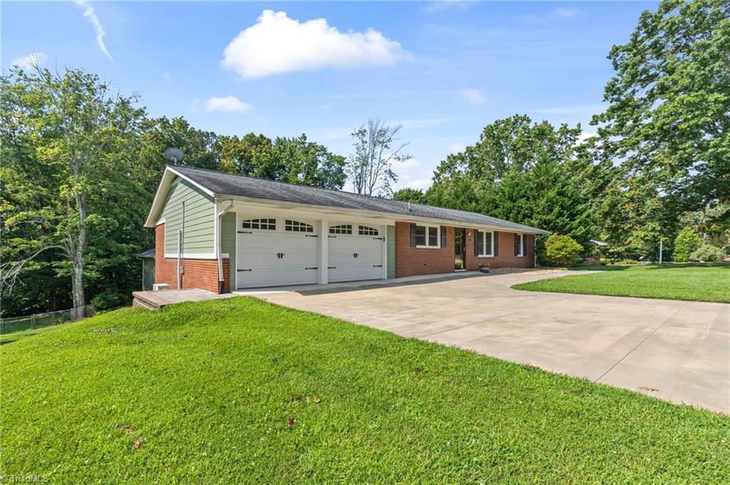 106 Pine Street  North Wilkesboro NC 28659 photo