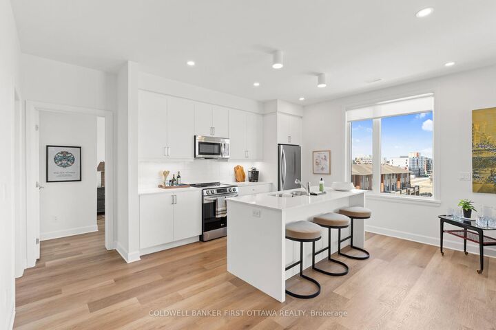 Property Photo:  520 Pimiwidon Street 203  ON K1K 5B4 