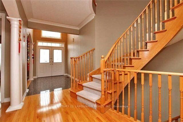 Property Photo:  81 Green Meadows Circle N  ON M2J 5G6