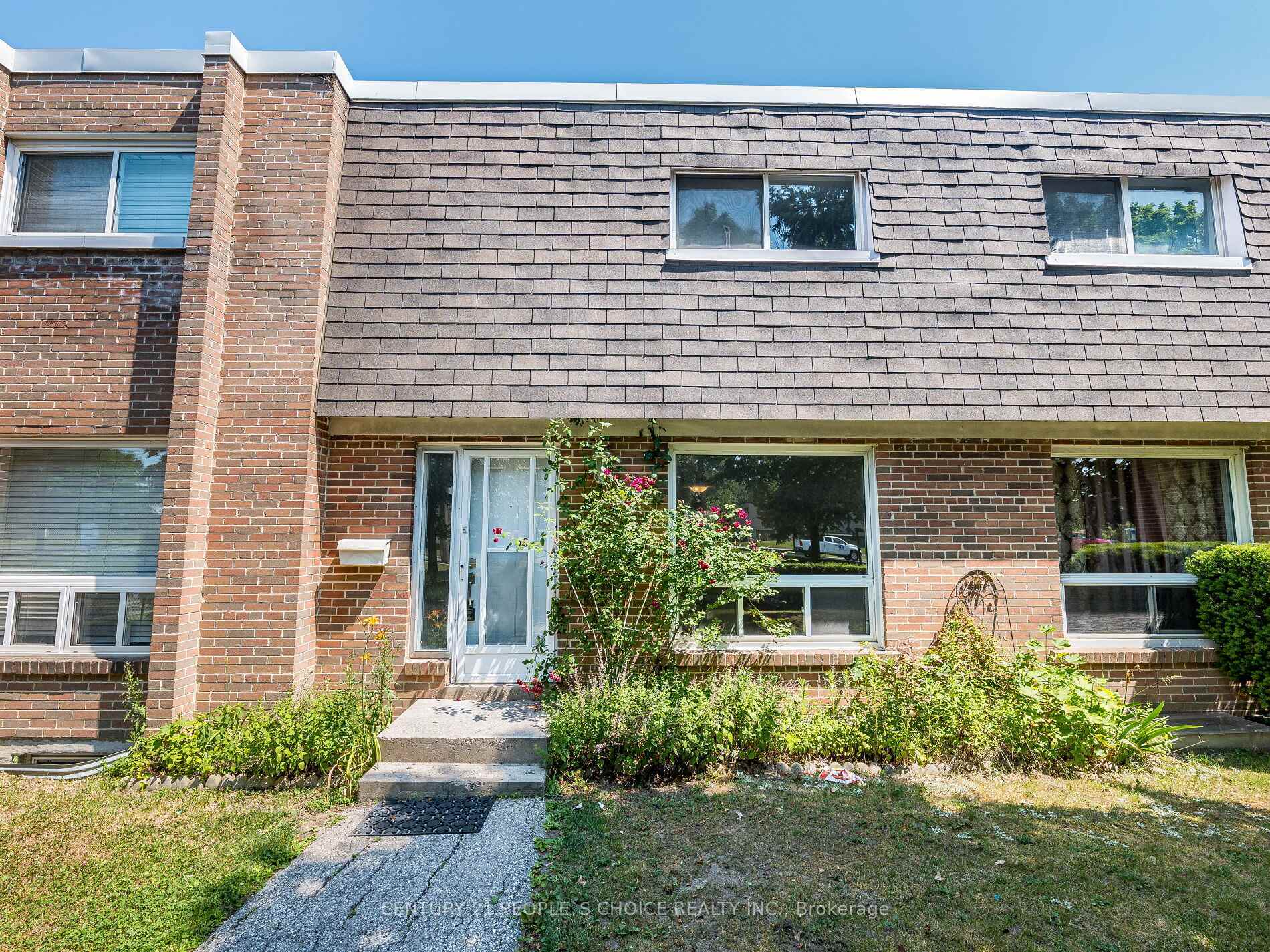 Property Photo: 1720 Albion Road 16 ON M9V 1C1