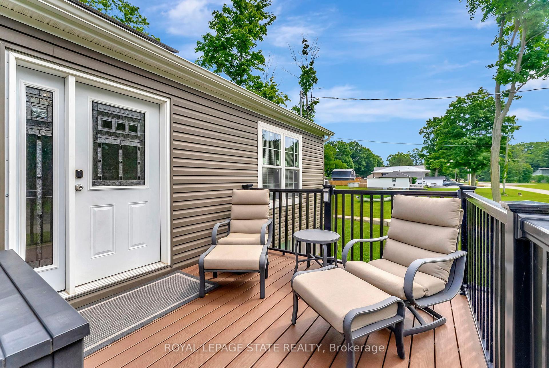Property Photo:  4881 Mapleview Crescent  ON L0S 1R0 