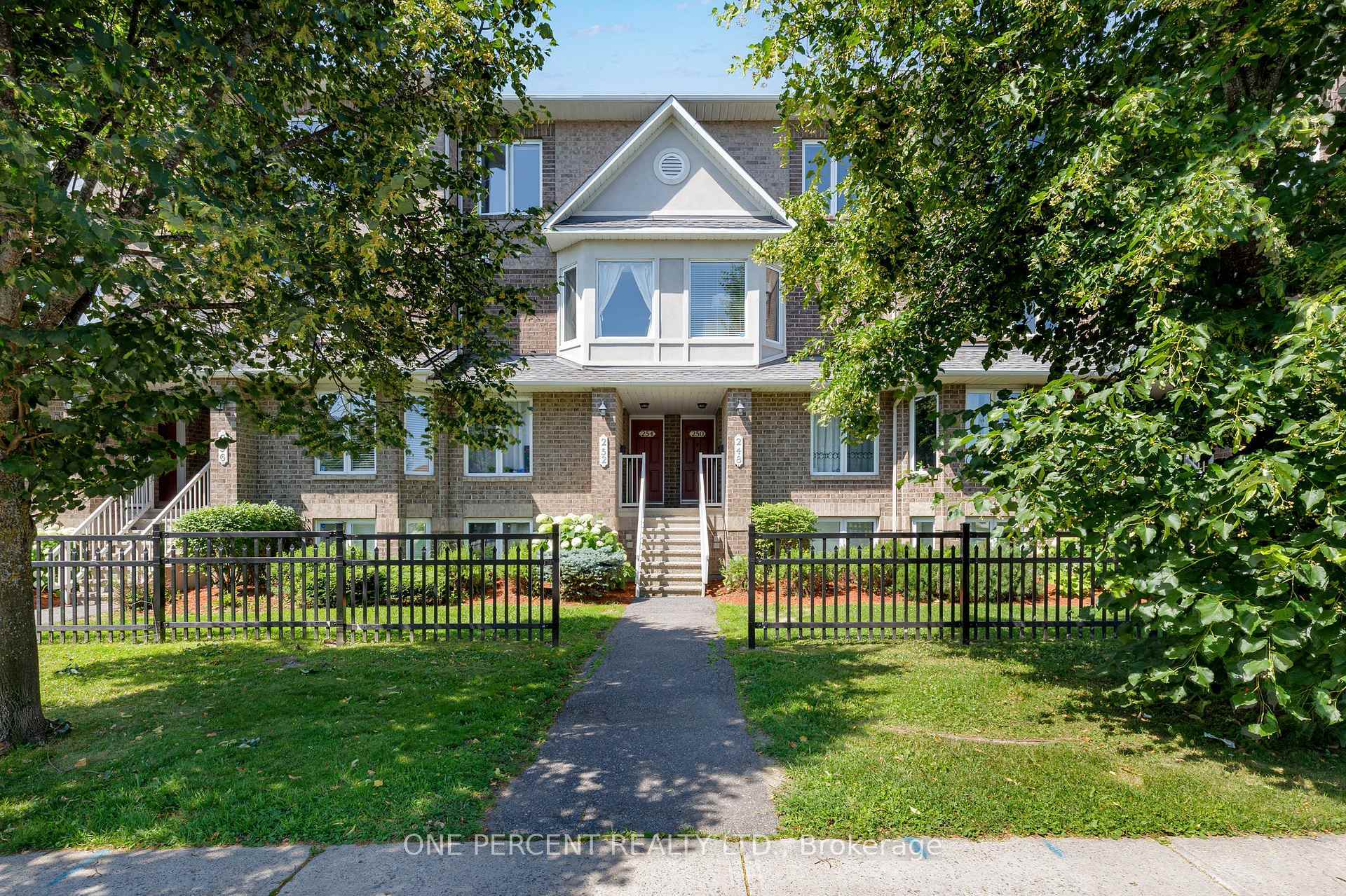 250 Cresthaven Drive 3  Barrhaven ON K2G 6W4 photo