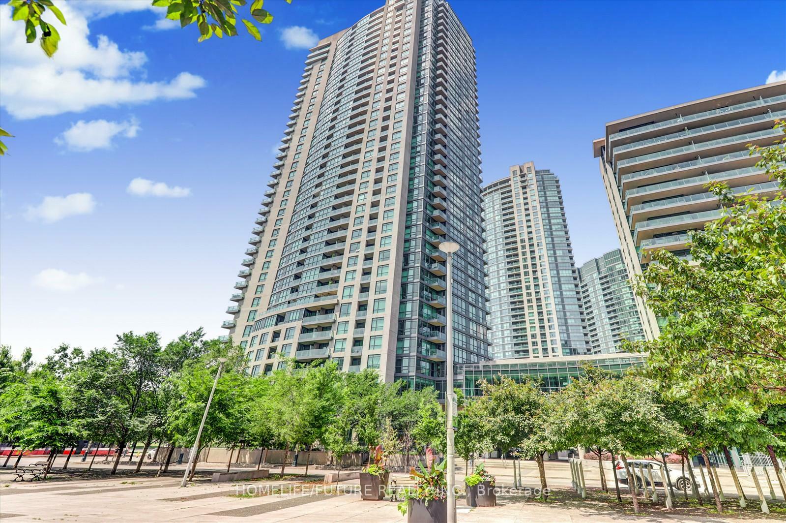 Property Photo: 215 Fort York Boulevard 1011 ON M5V 4A2