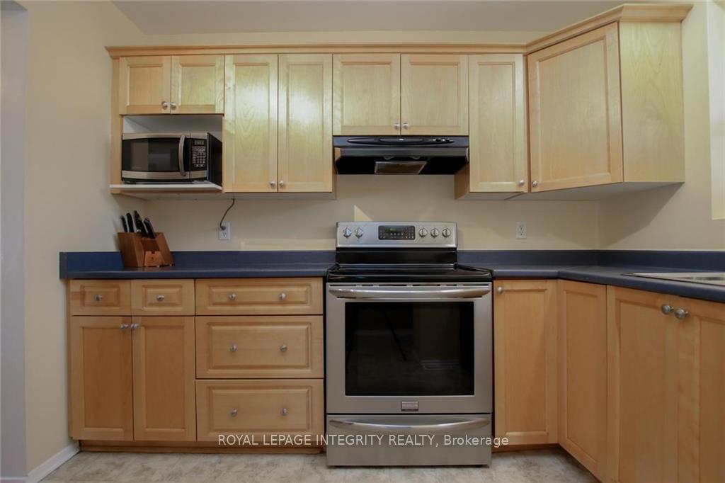 Property Photo: 19 Hewitt Way ON K2L 3S2