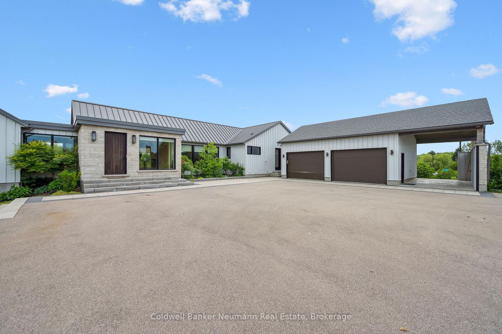 Property Photo:  1270 15th Side Road  ON L0P 1J0 