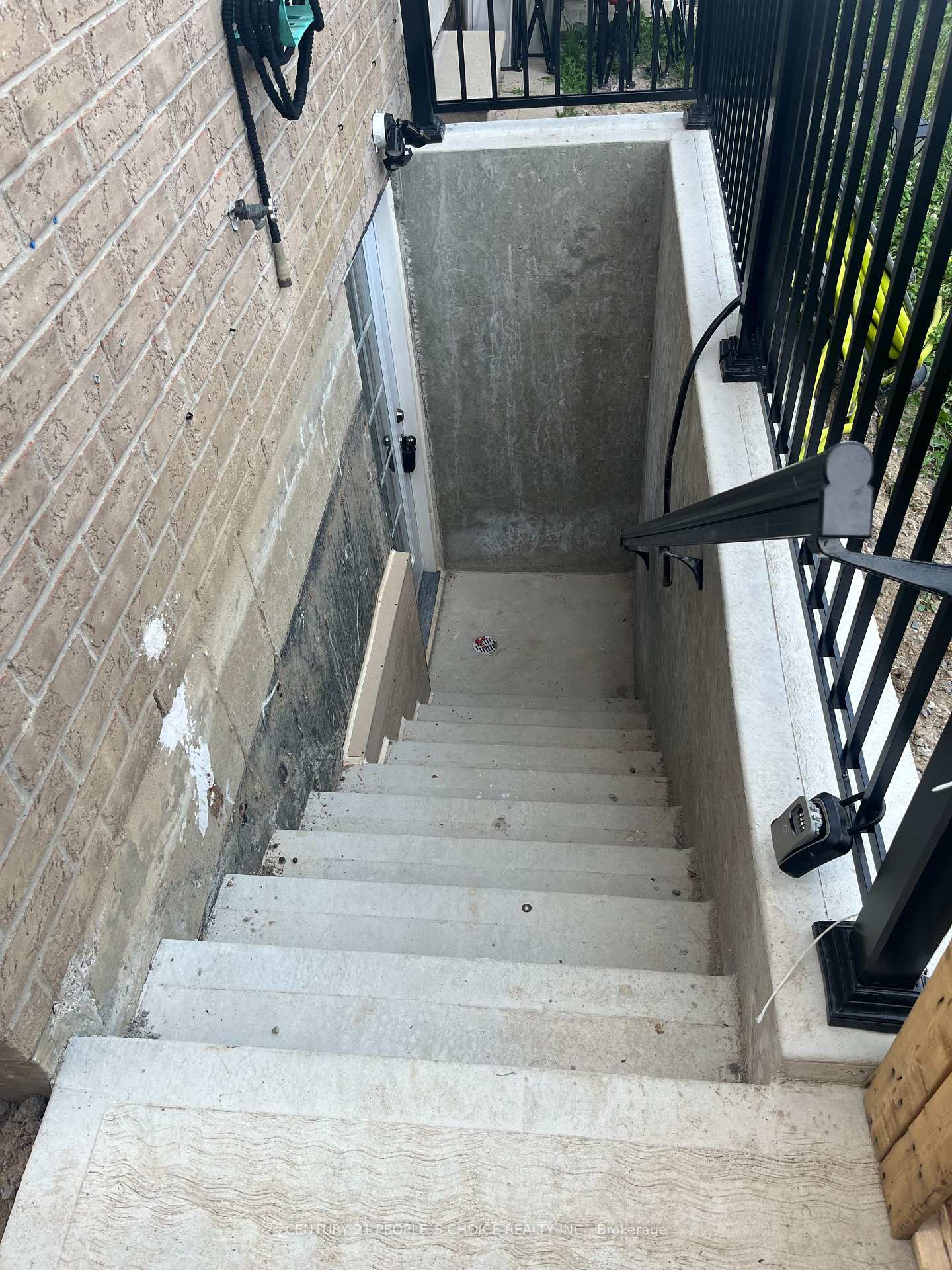 Property Photo: 3532 Southwick Street Basement ON L5M 7L6