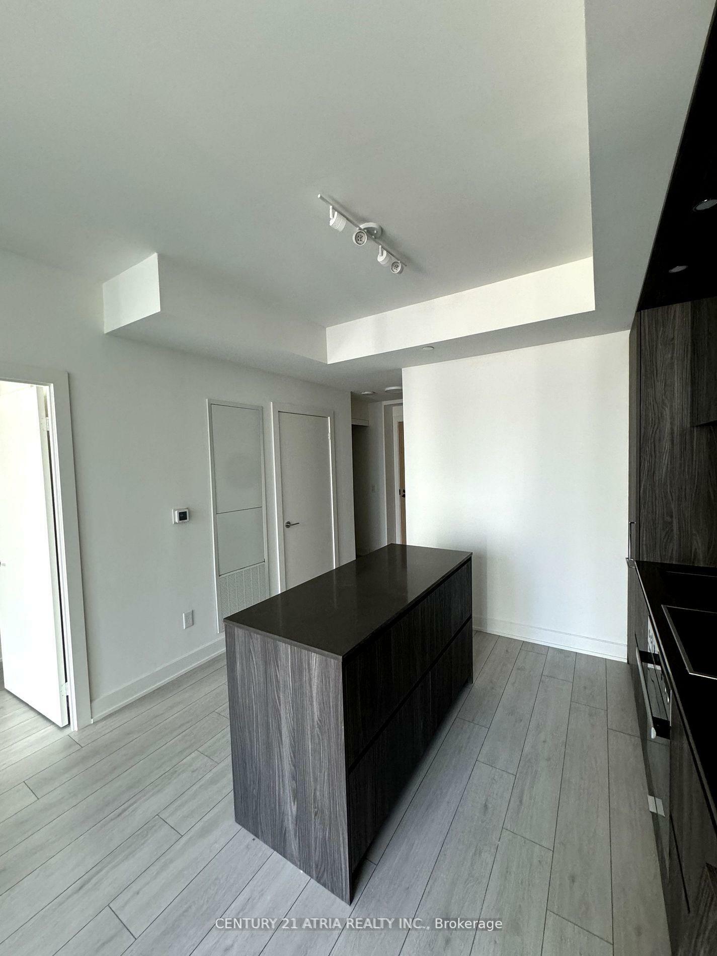 Property Photo: 15 Mercer Street 2305 ON M5V 0T8