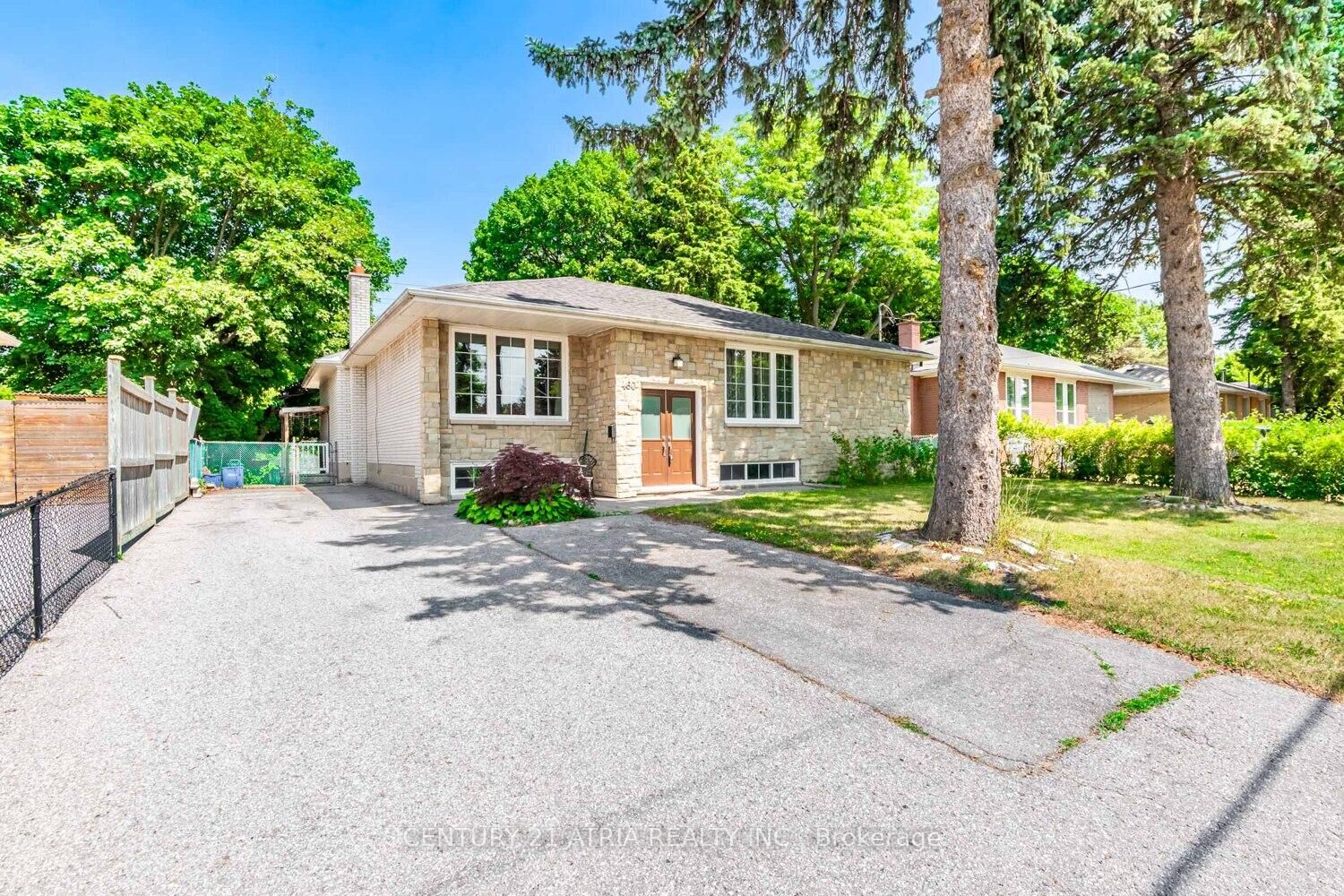 Property Photo:  460 Balkan Road  ON L4C 2P3