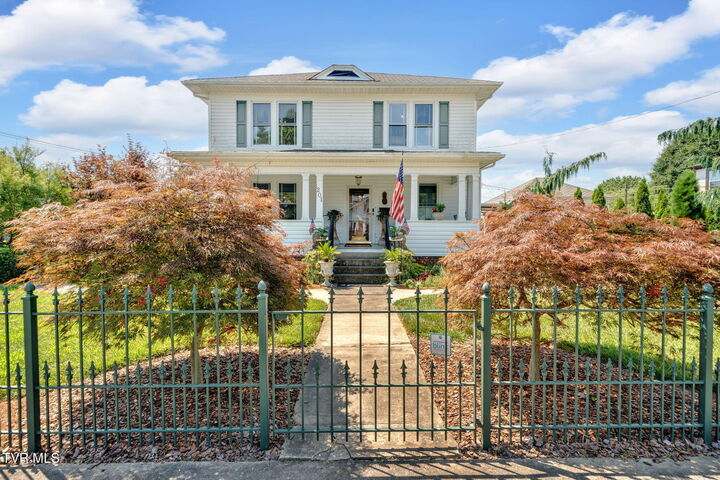 Property Photo: 201 West Wanola Avenue TN 37660