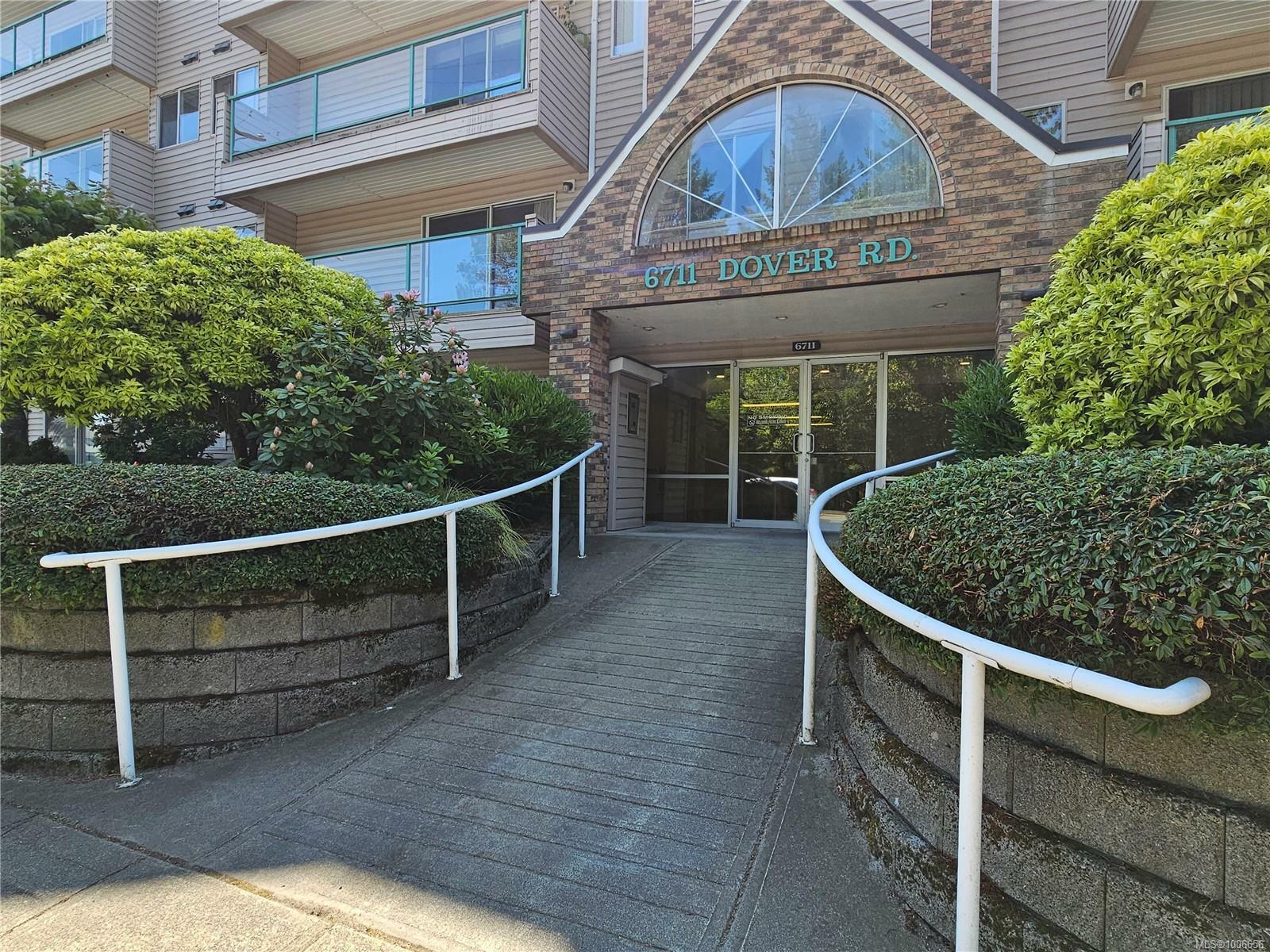 Property Photo:  6711 Dover Rd 424  BC V9V 1L9 