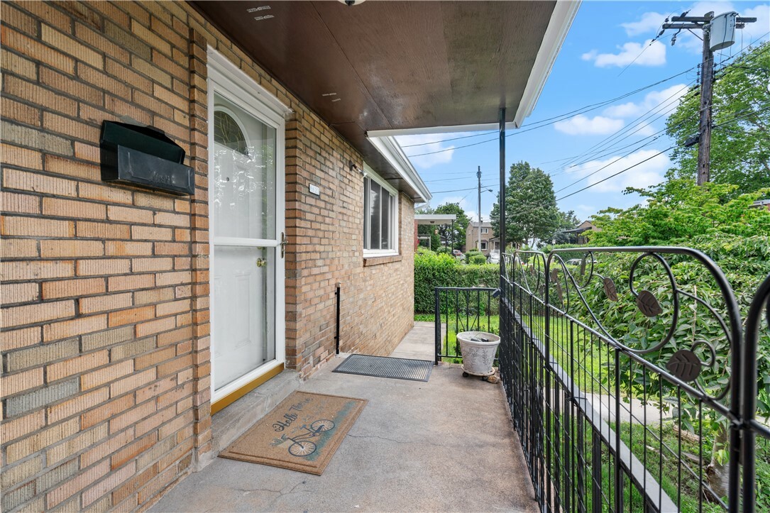 Property Photo: 6623 Rosemoor St PA 15217