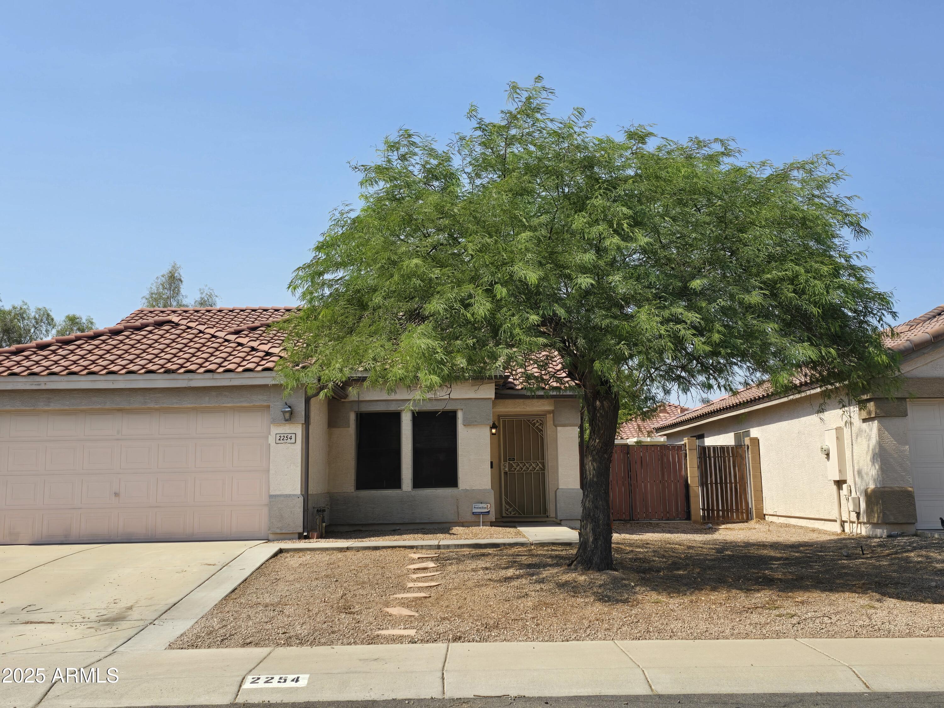 Property Photo: 2254 W 23rd Avenue N AZ 85120