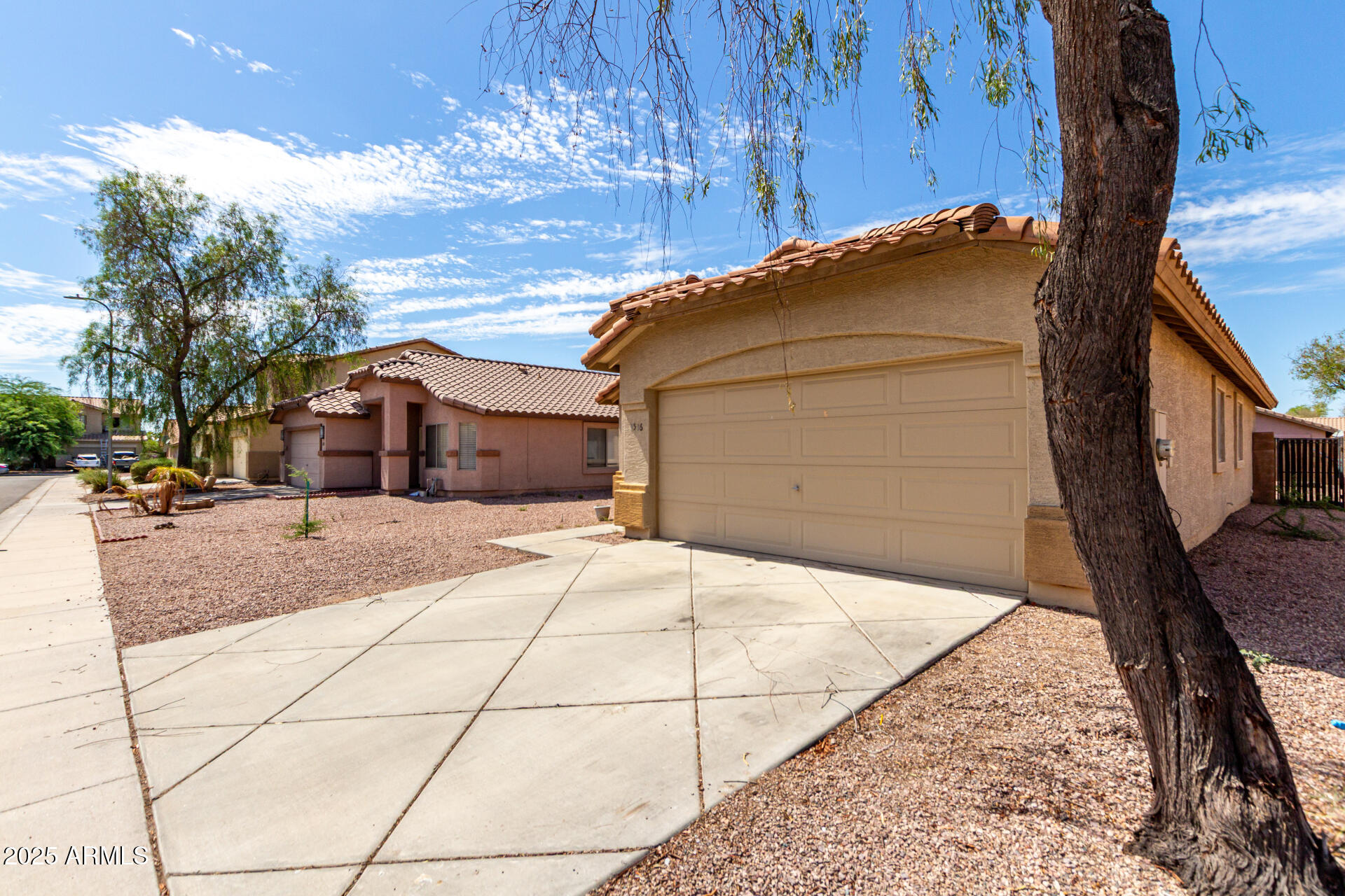 Property Photo: 1516 E La Salle Street AZ 85040