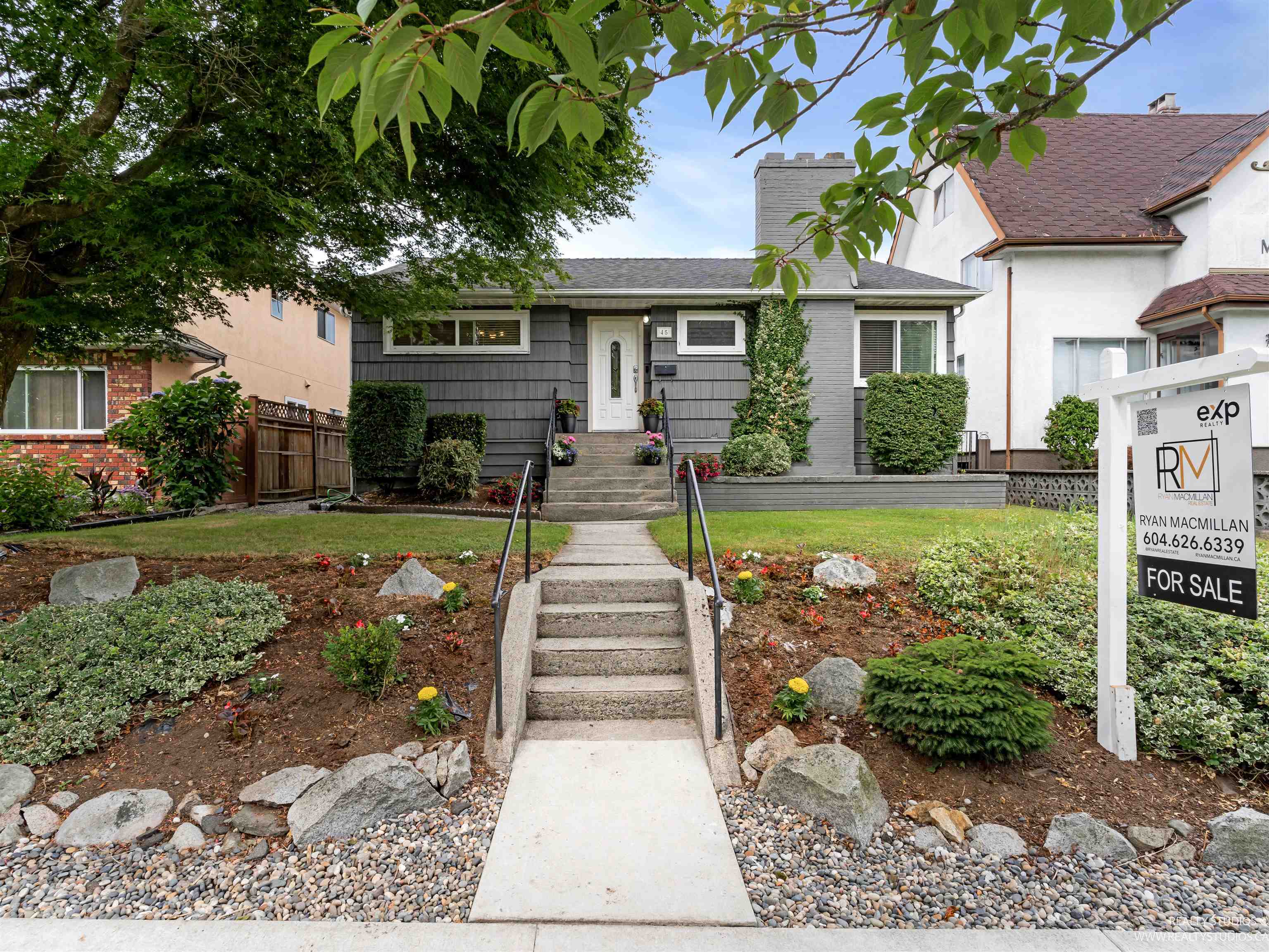 Property Photo:  45 Renfrew Street  BC V5K 4A5 