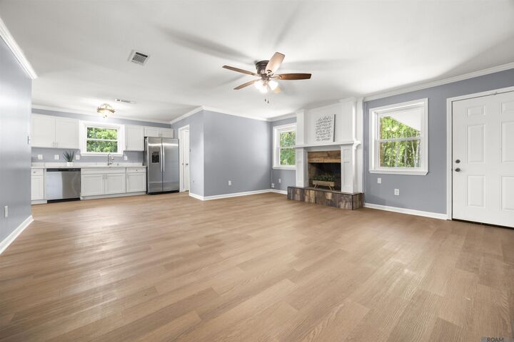 Property Photo:  7151 Dyer Rd  LA 70714 