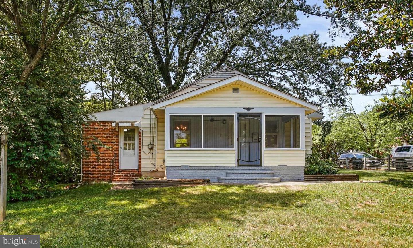 Property Photo: 1413 Veirs Mill Road MD 20851