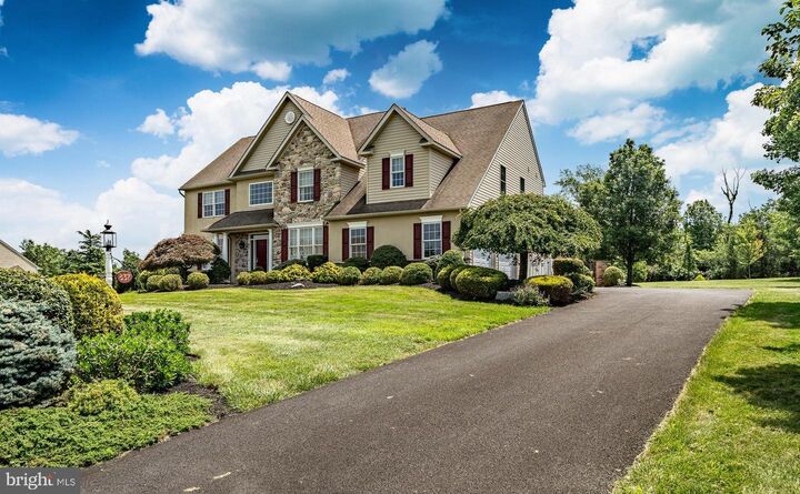 Property Photo:  837 Wynnefield Drive  PA 18964 