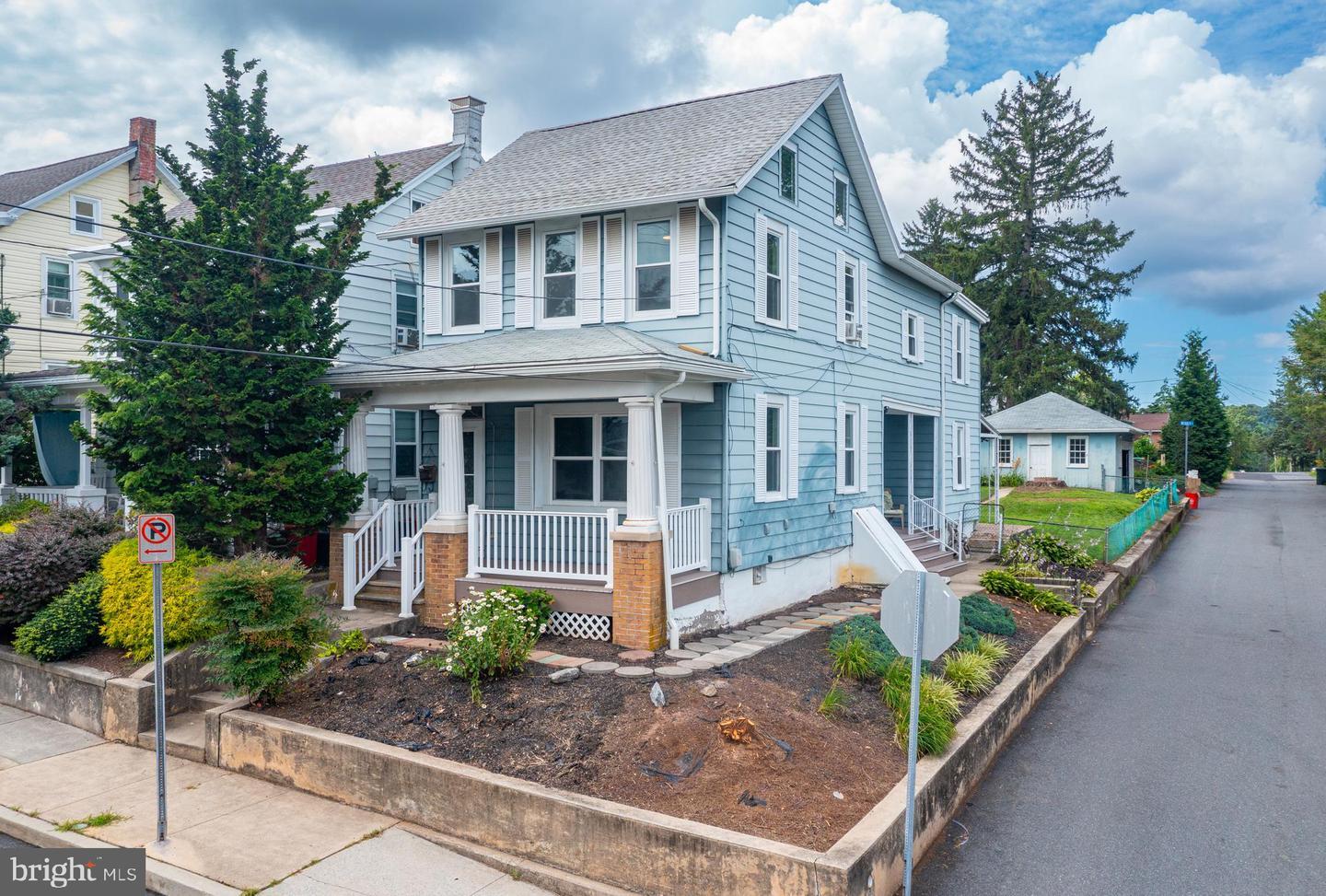 Property Photo: 21 W Summit Street PA 19540