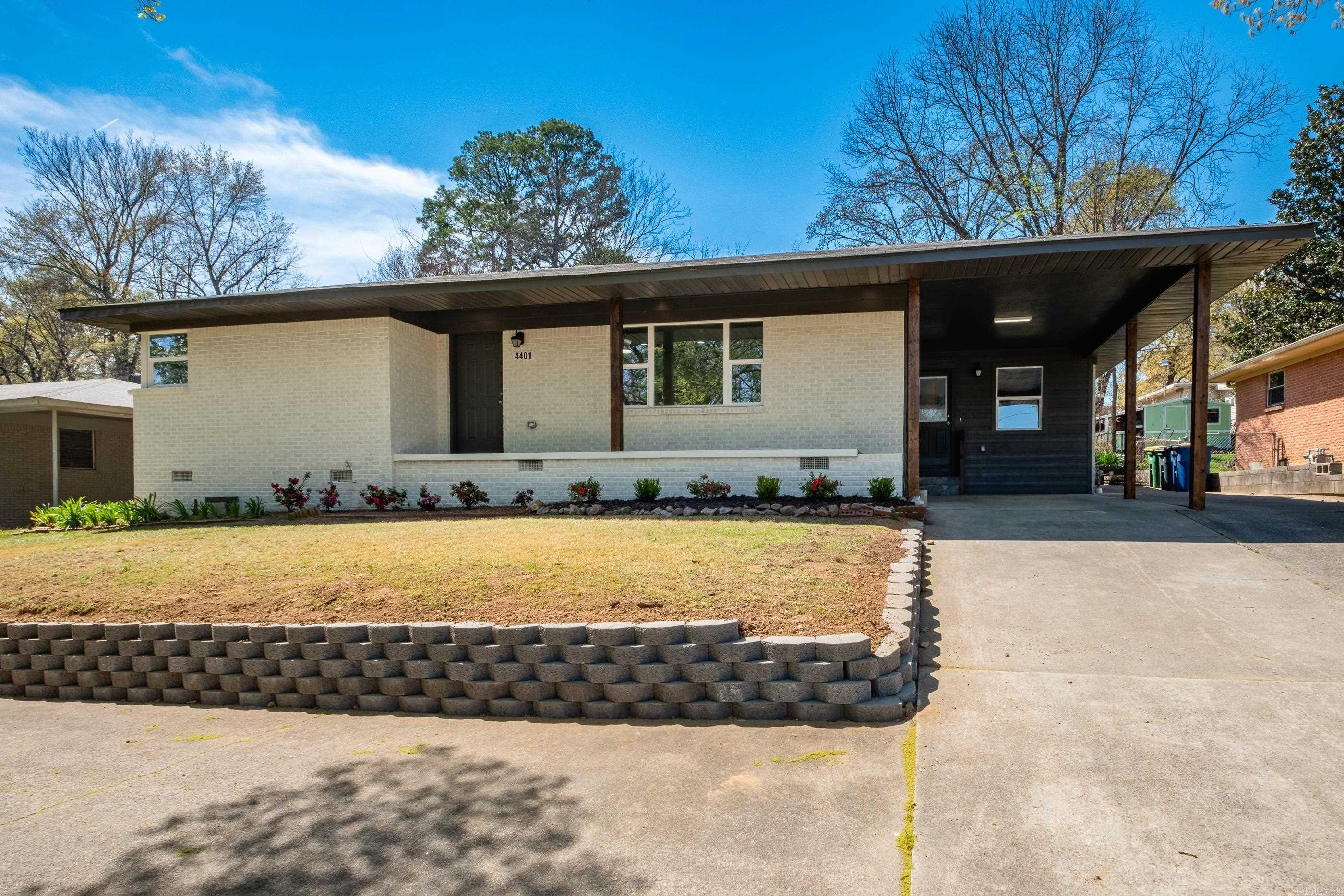 Property Photo: 4401 Glenmere Road AR 72116