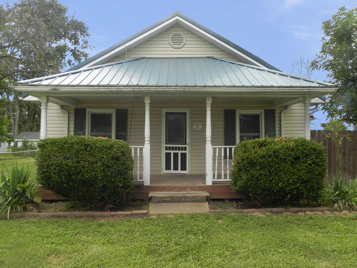 205 W Harrison St  Farber MO 63345 photo