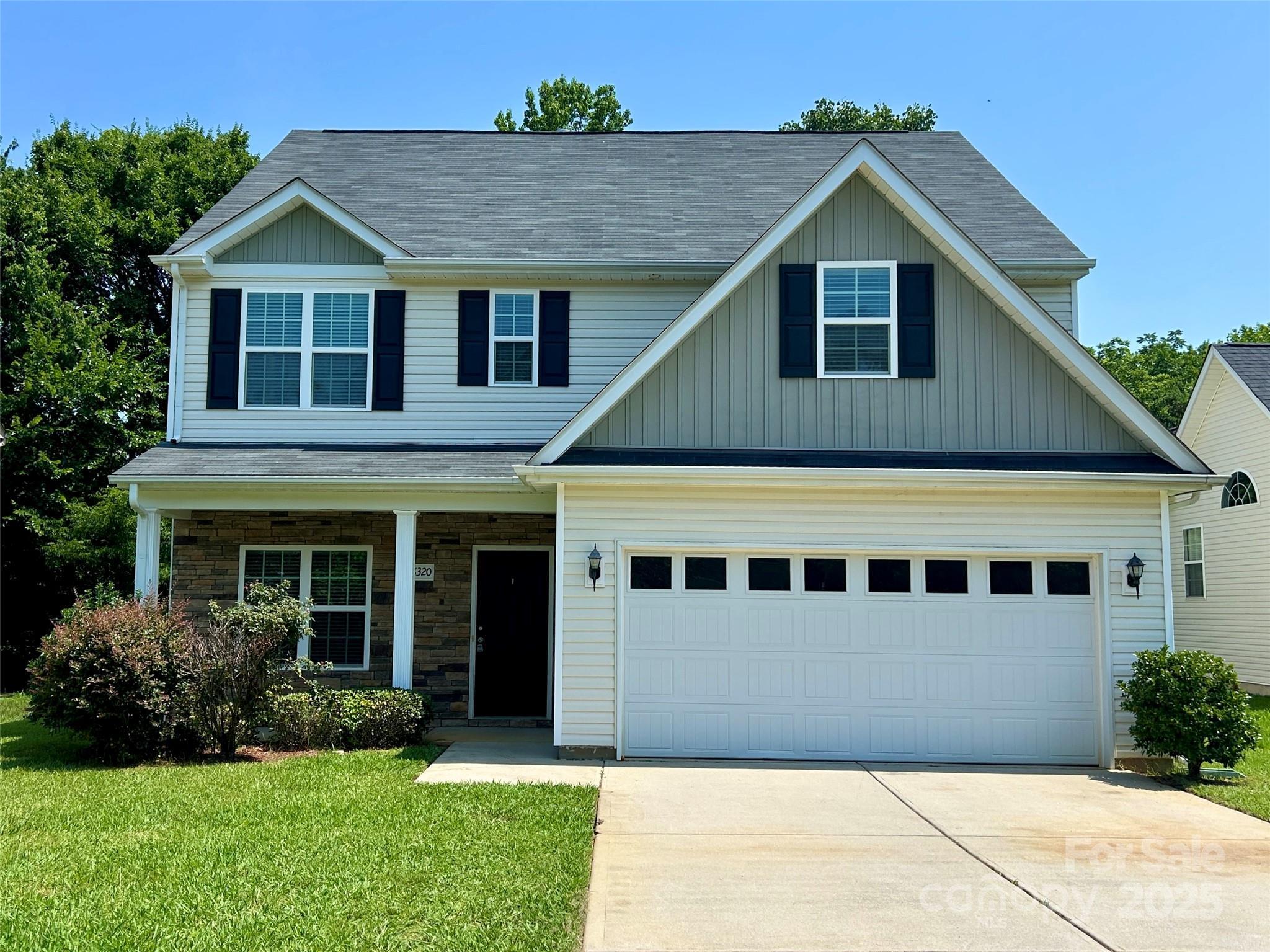 Property Photo: 8320 Suttonview Drive NC 28269