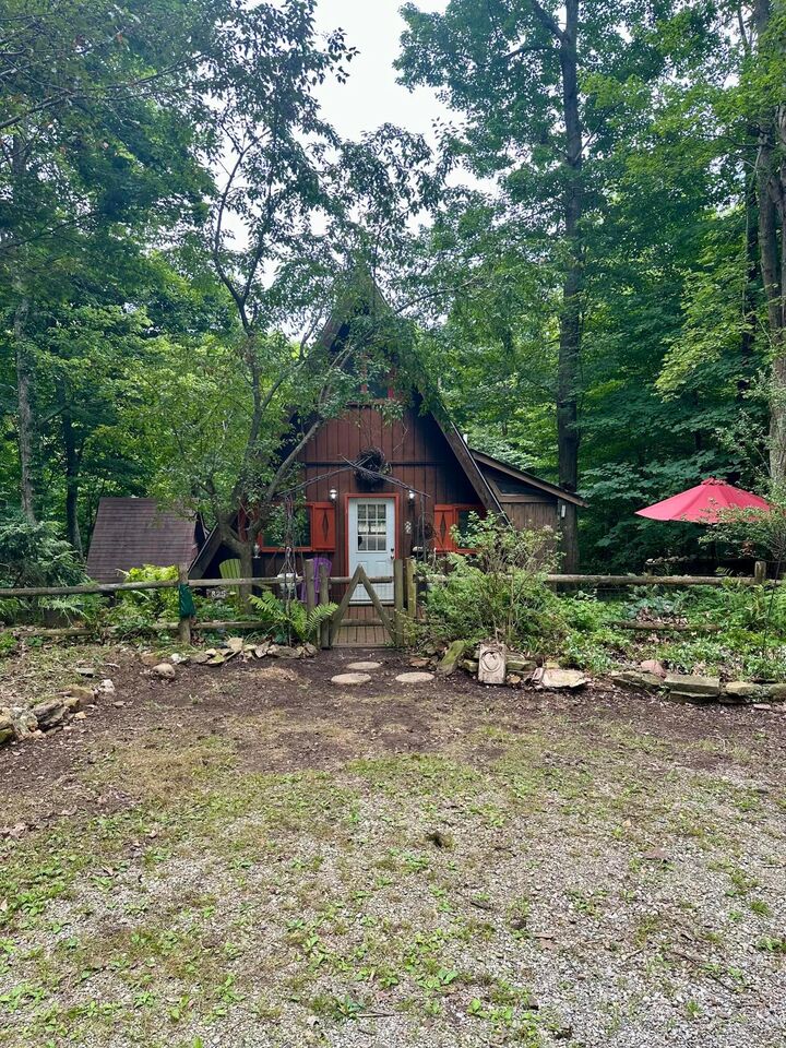 825 Kickapoo Court  Hide a Way Hills OH 43107 photo
