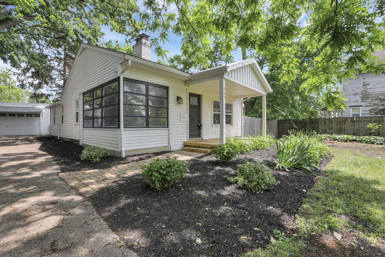 Property Photo:  960 College Avenue  OH 43209 