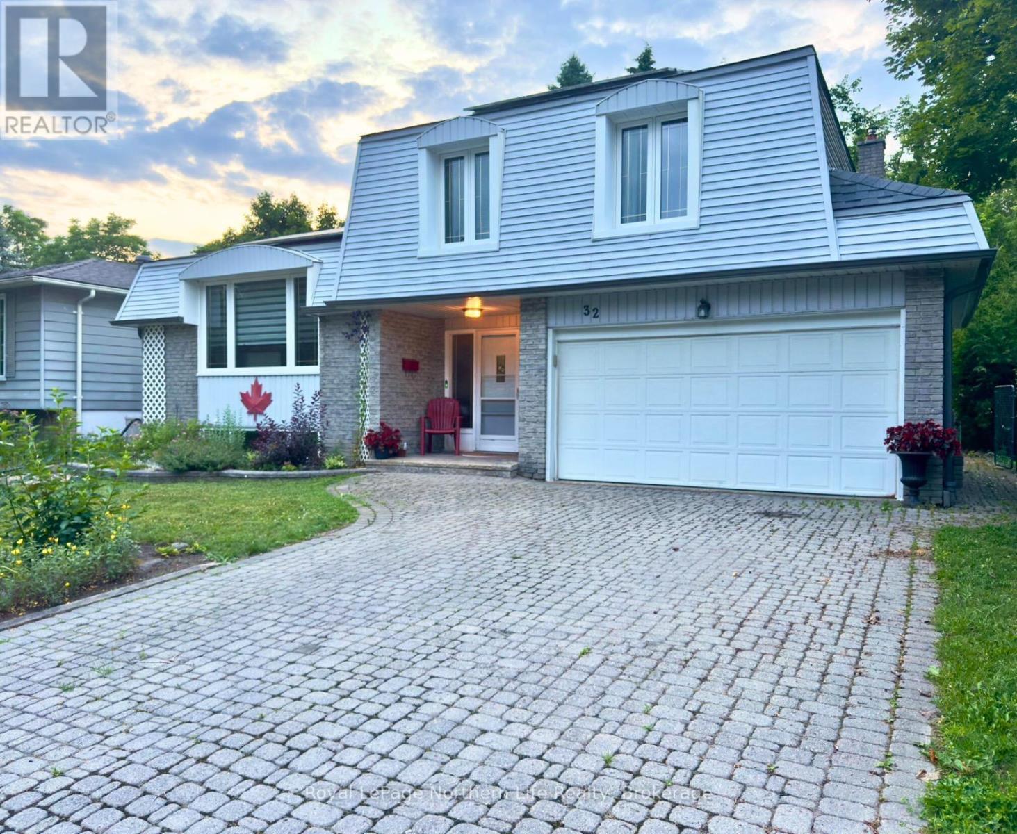 Property Photo: 32 Indian Arrow Road ON L4M 5G3