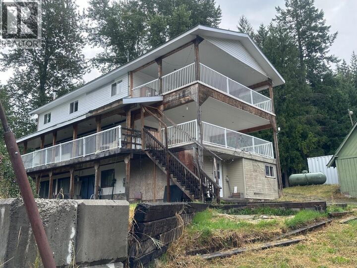 Property Photo: 319 Newman Street BC V0B 1W1