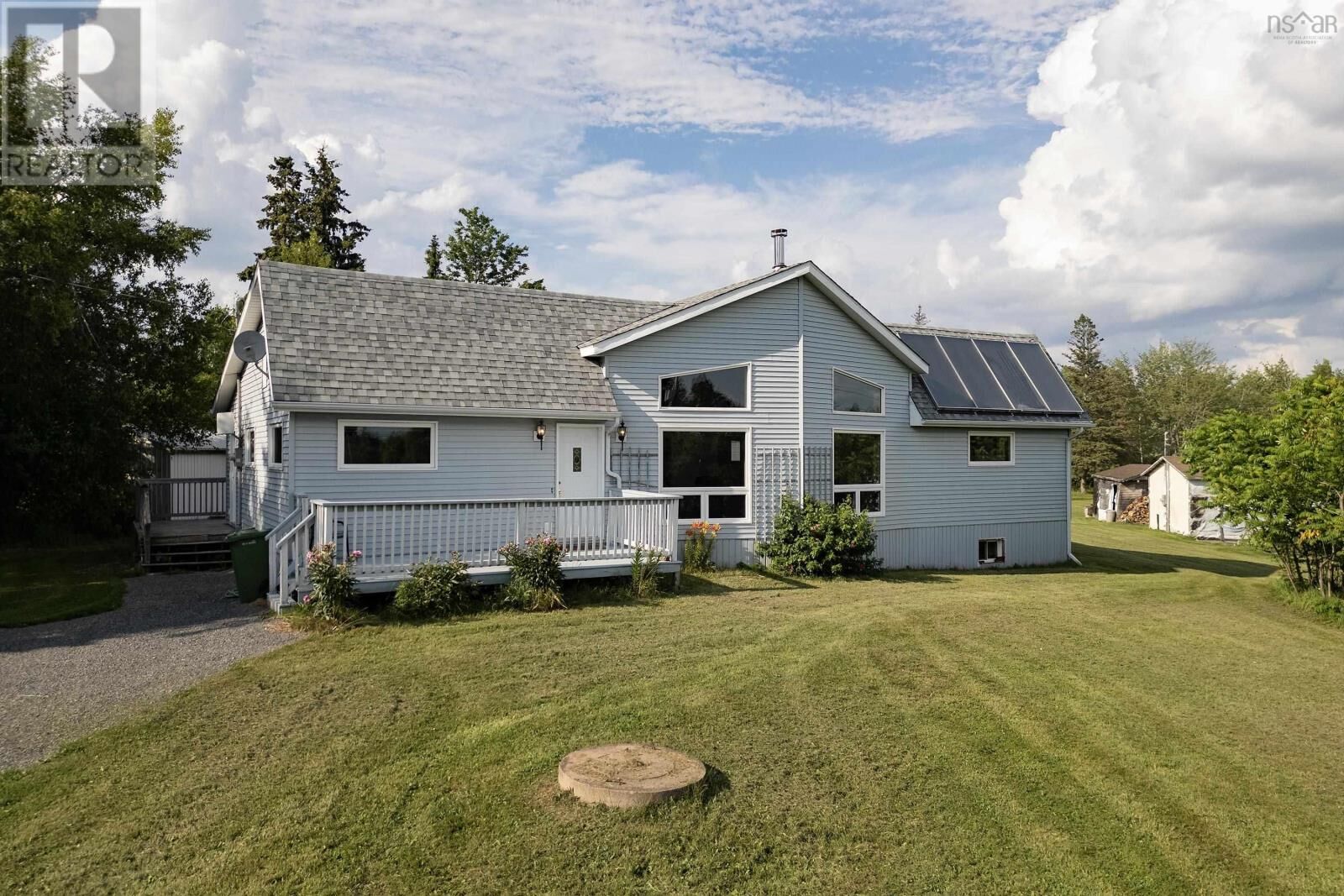 Property Photo: 9525 Highway 6 NS B0K 1L0