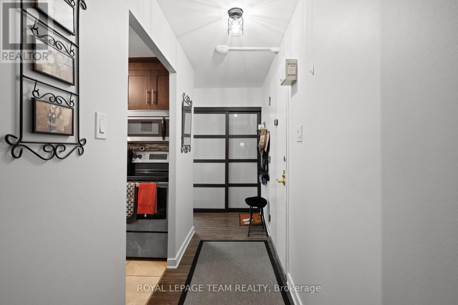 Property Photo: 505 St. Laurent Boulevard 2406 ON K1K 3X4