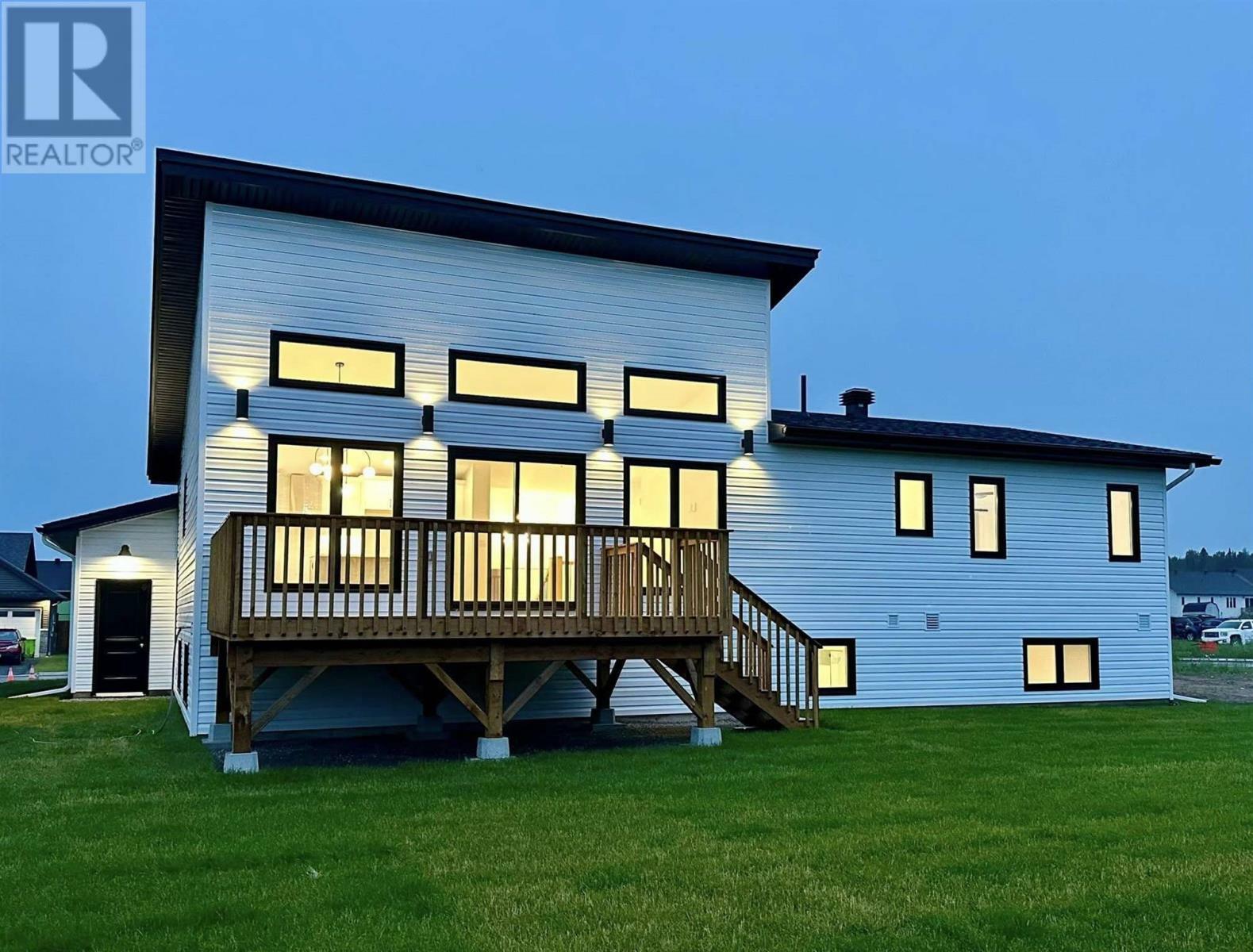 Property Photo: 19 Noah Dr ON P6C 6E6