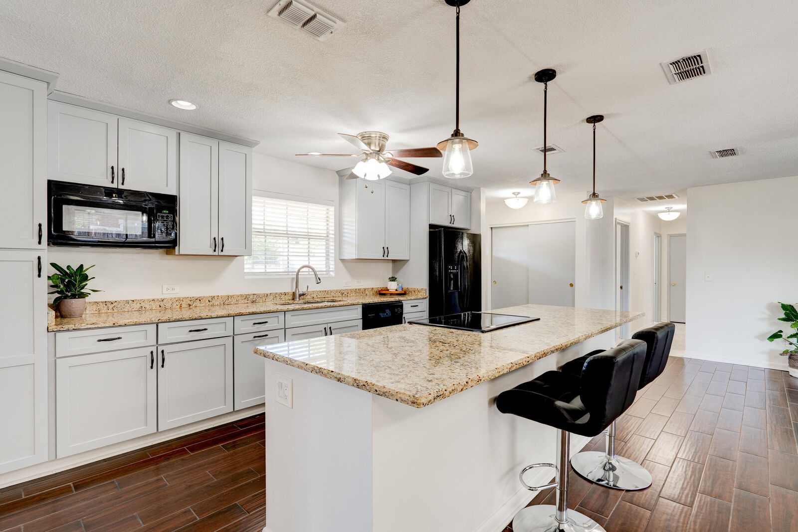 Property Photo:  406 NW Holmes Boulevard  FL 32548 