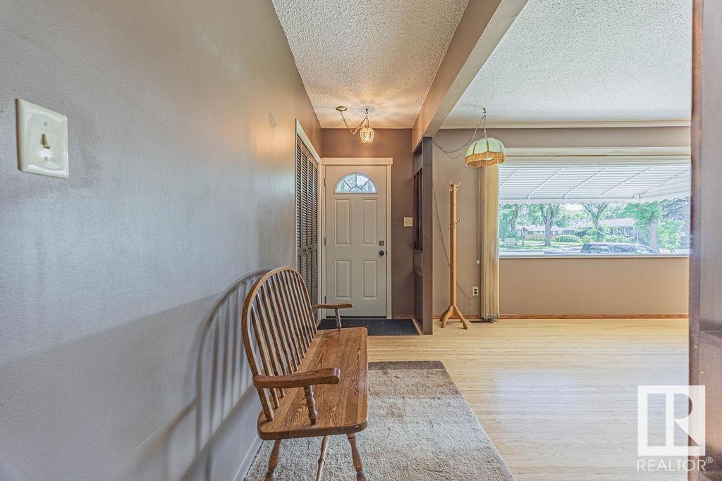 Property Photo:  5116 118 Avenue NW  AB T5W 1B9 