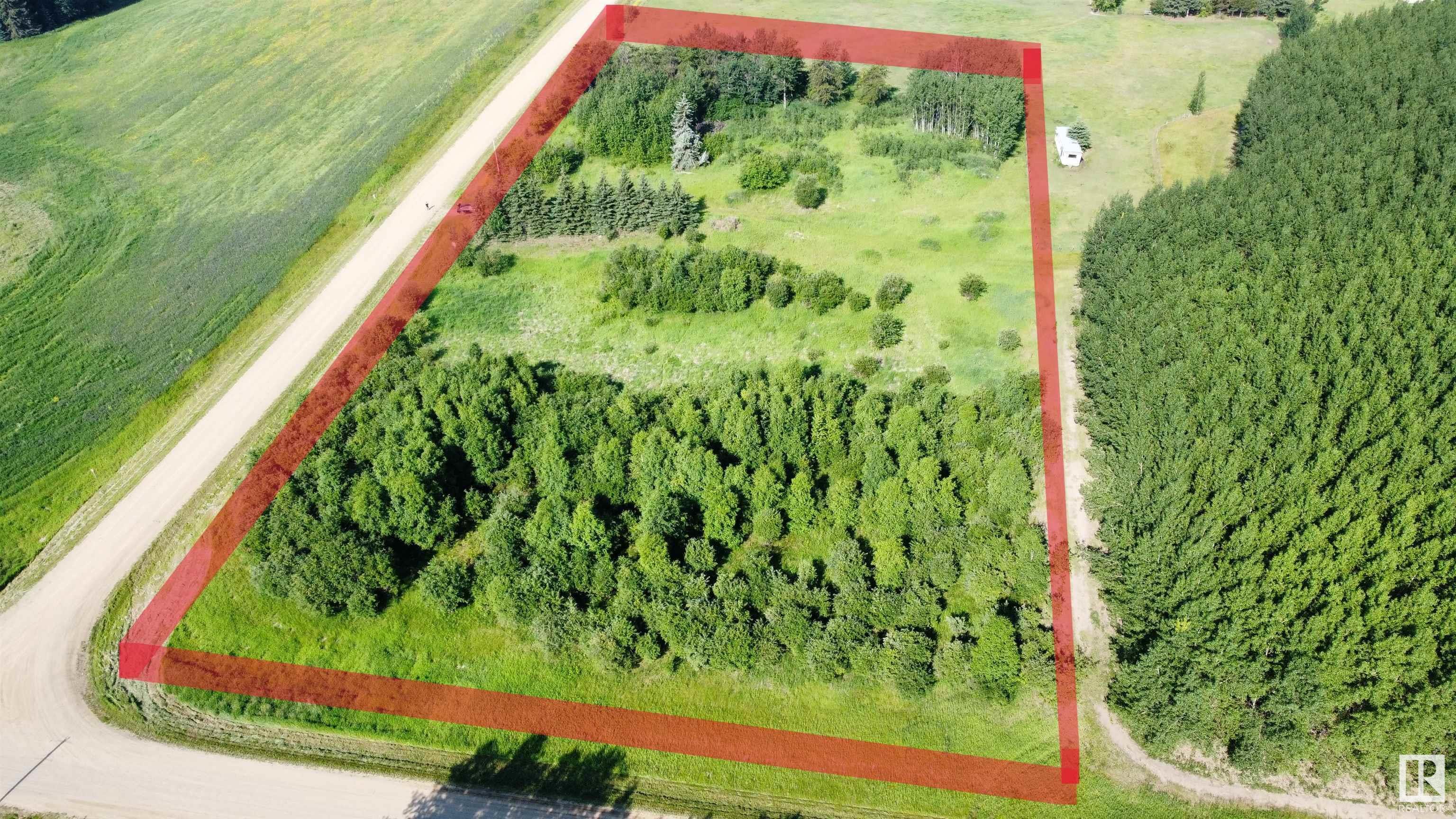 Property Photo:  184006 Twp Rd 680  AB T0A 1V0 