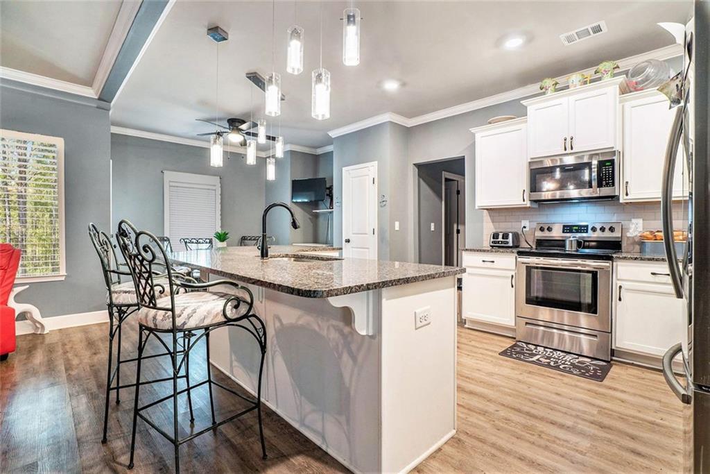 Property Photo: 95 Hawthorn Lane GA 30014