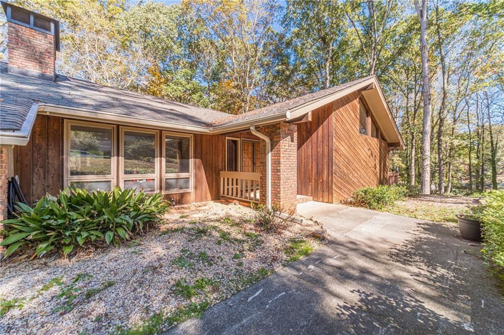 Property Photo: 2612 Country Club Drive SE GA 30013