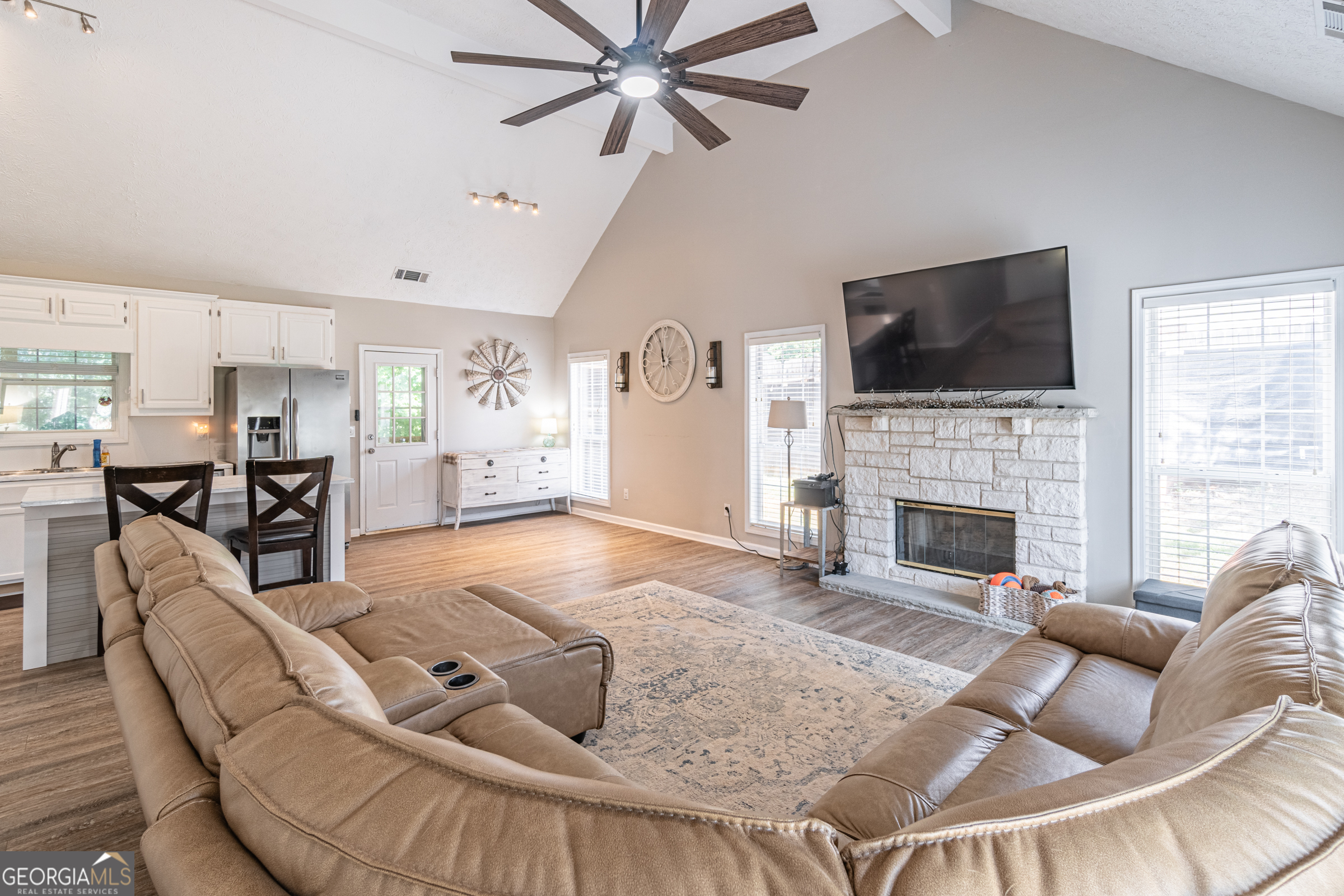 Property Photo: 4872 Hunt Club Drive GA 30542